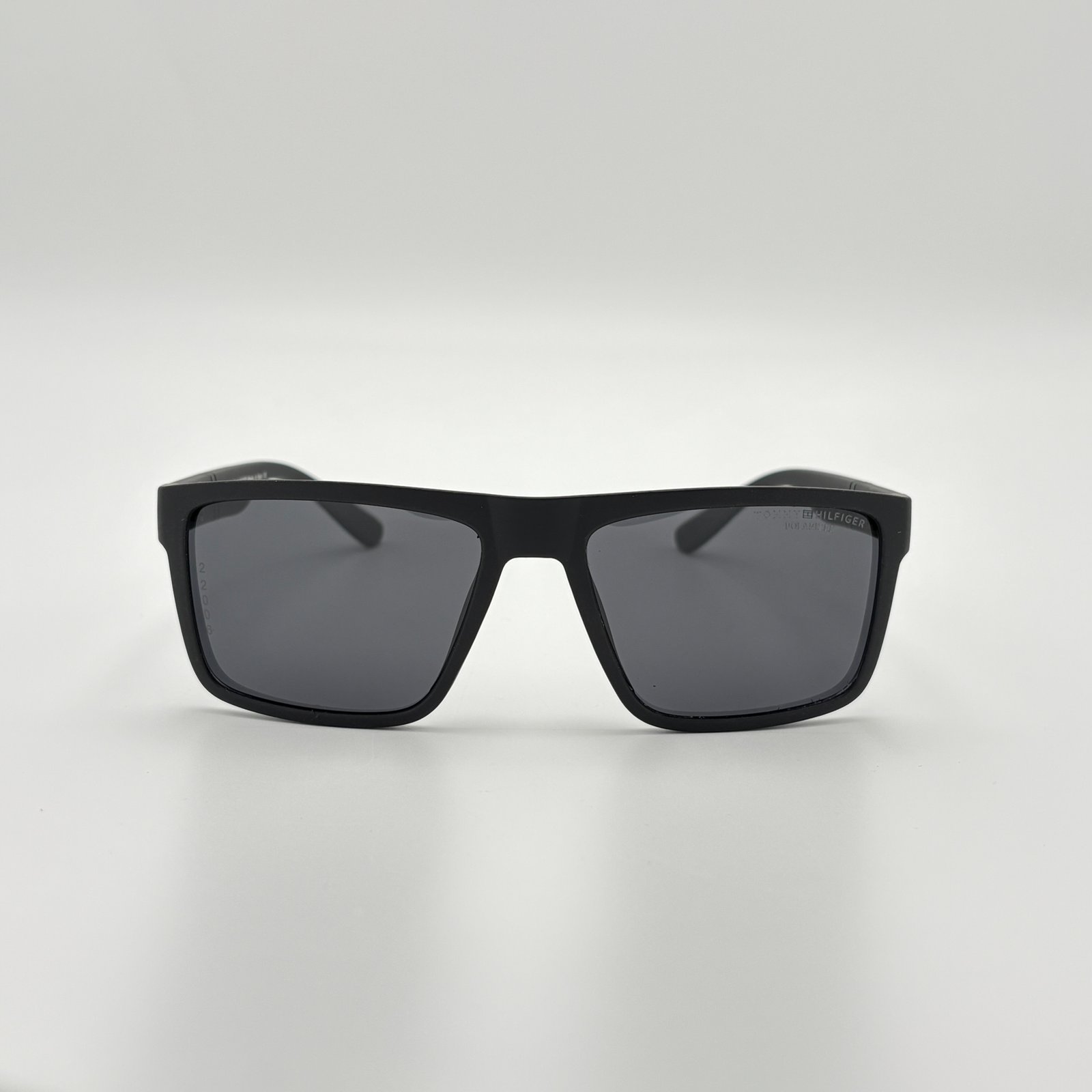 TOMMY HILFIGER - custom