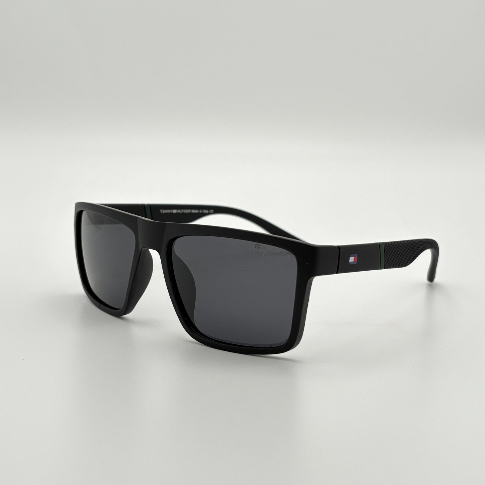TOMMY HILFIGER - custom