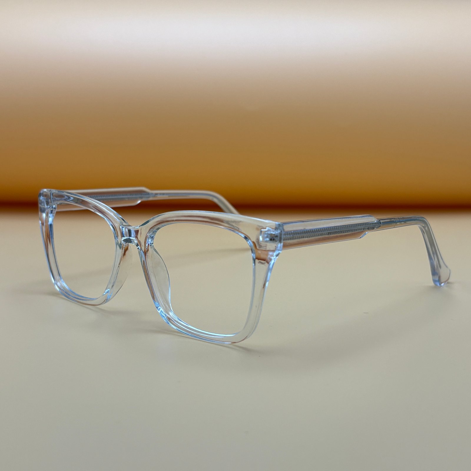 Trendy Transparent - Transparent